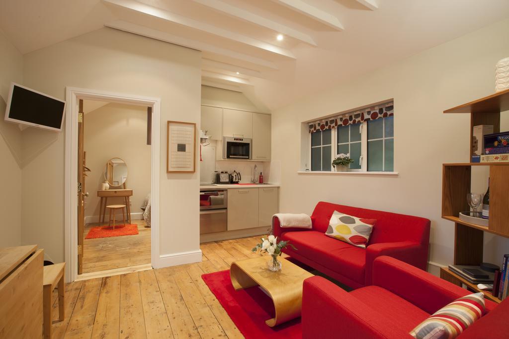 Centre Village 2 Bedroom Cottage - The Byre Pewsey Экстерьер фото