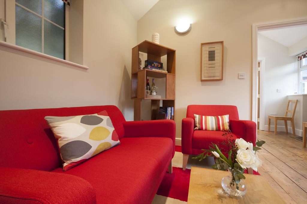 Centre Village 2 Bedroom Cottage - The Byre Pewsey Экстерьер фото